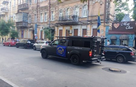 Автомайдан проводить під посольством Німеччини акцію на підтримку політв'язнів (ФОТО)