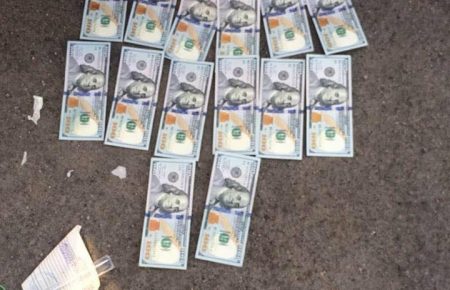 У Запорізькій області на хабарі на суму 2000 доларів затримали заступника мера (ФОТО)