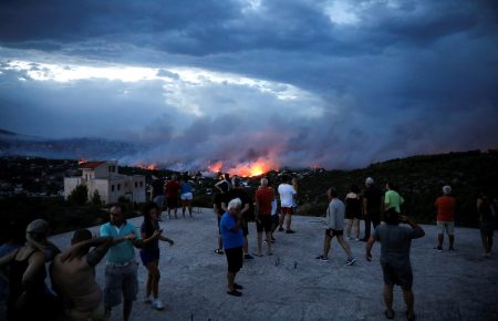 ЗМІ: кількість загиблих від лісових пожеж в Греції зростає (ФОТО)
