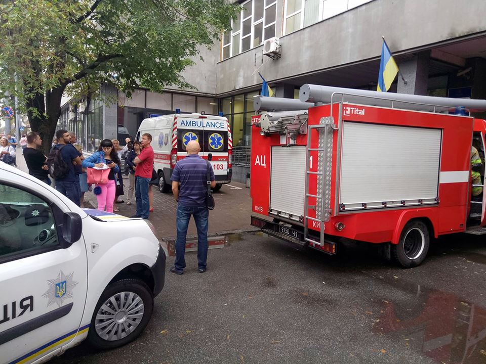 У Києві евакуювали працівників апеляціного суду через повідомлення про замінування