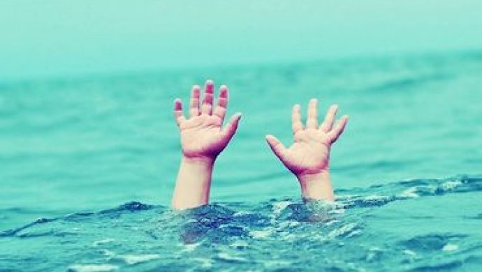 На Харківщині двоє малолітніх дітей захлинулися в басейні