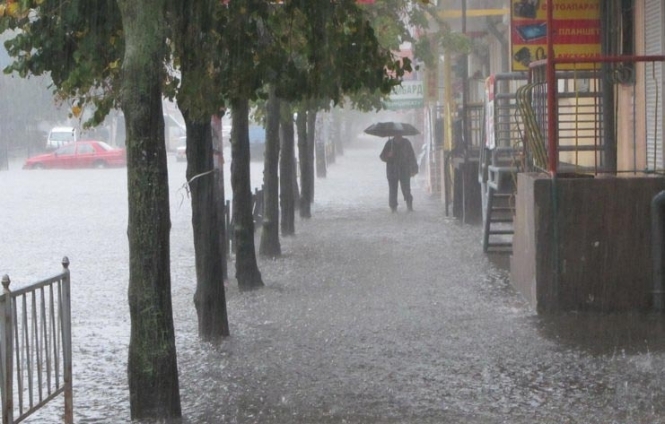 В Україні очікують сильні дощі та грози