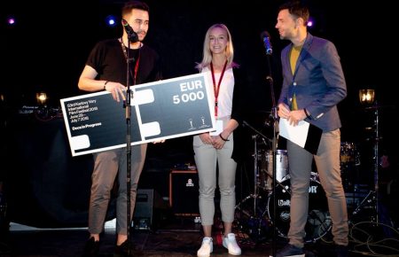 Проект фільму про кіномеханіка «Кінопанорами» Валентина виграв 5 тисяч євро у Карлових Варах
