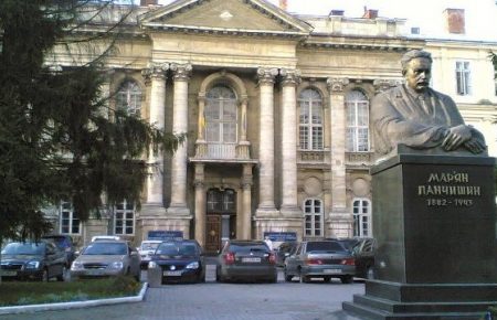 Погроза мінуванням: у Львівській обласній клінічній лікарні посилили охорону