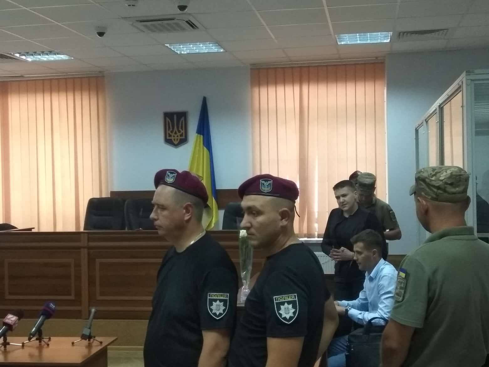 Суд про продовження арешту Савченко відклали ще на дві години, попередній термін спливає опівночі