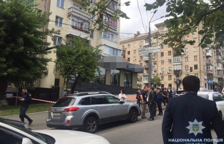 Чоловік, у якого стріляли в Києві, загинув, - поліція