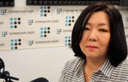 Міграційна служба не вірить, що Жанарі Ахметовій загрожує небезпека в Казахстані
