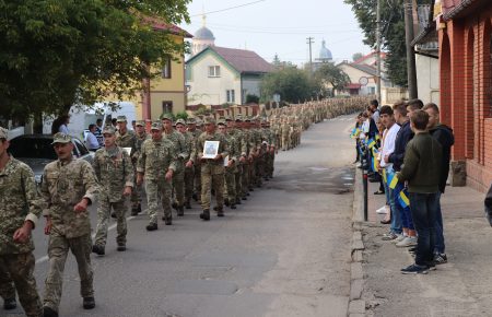 «Я не обирав війну, вона сама мене обрала» - на Львівщину повернулася 24-та бригада