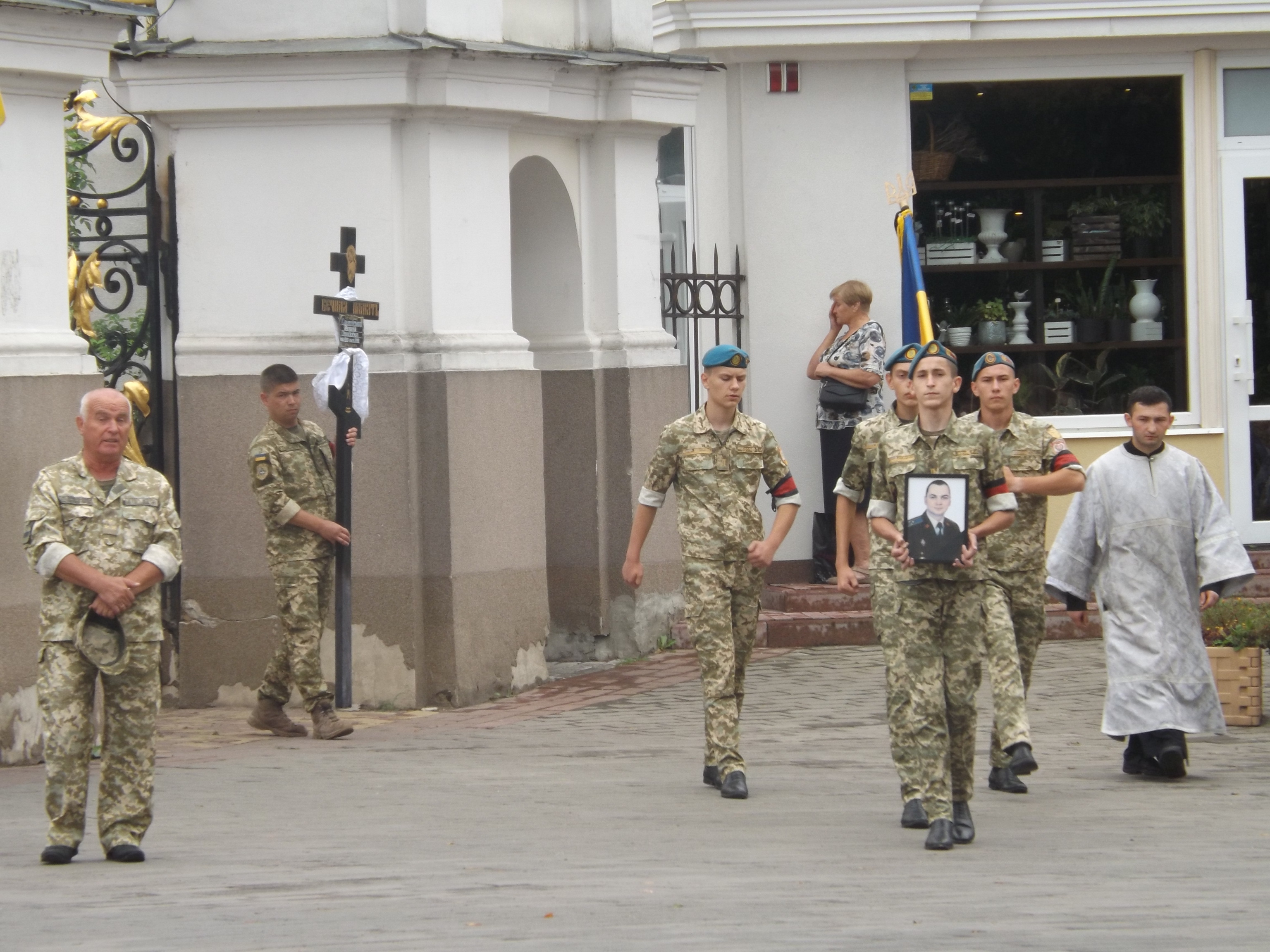 У Луцьку попрощалися із загиблим на Донбасі бійцем 128-ої бригади Георгієм Ольховським (ФОТО)