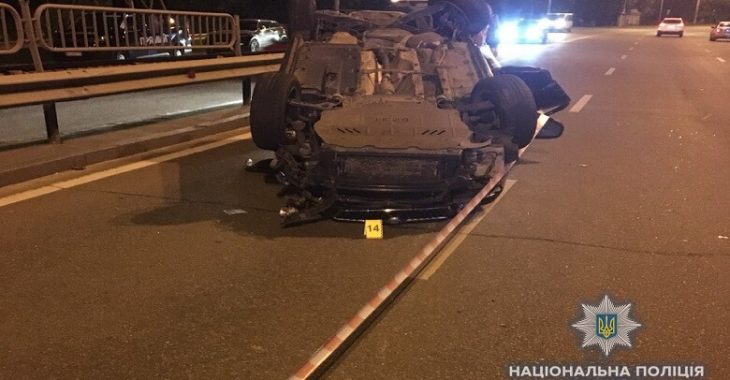 ДТП з 4 автівками у Києві: одна людина загинула ДТП з 4 автівками у Києві: одна людина загинула