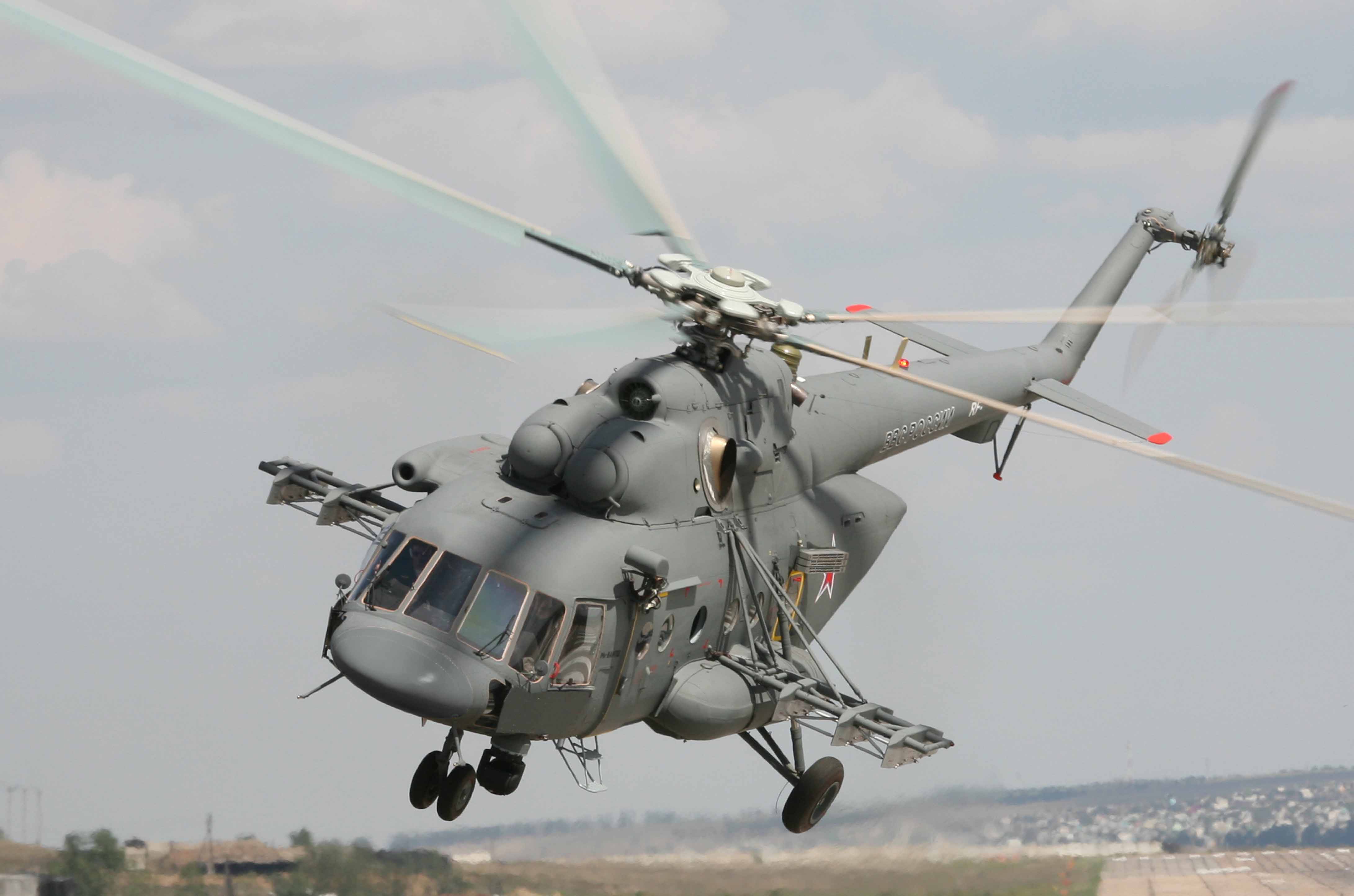 Зачепився об вантаж іншого вертольота: у Росії назвали причину авіакатострофи
