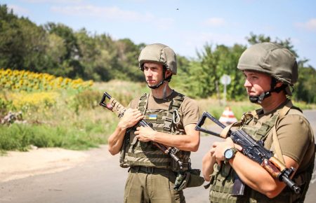 Військові затримали на блокпості поблизу Волновахи підозрюваних у співпраці з «ДНР»