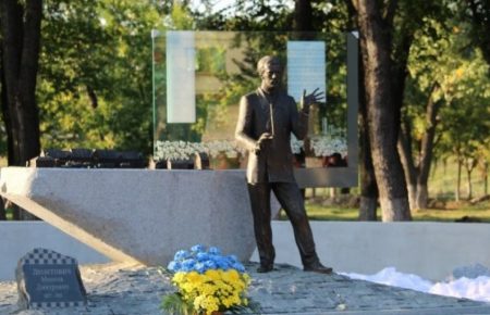 У Покровську на Донеччині поставили пам’ятник композитору Миколі Леонтовичу (ФОТО)