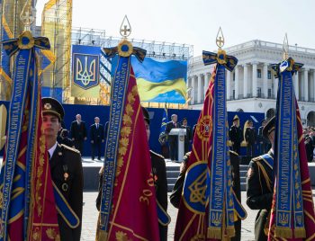 Назви підрозділів, марш, привітання, знамена: як змінюється ідеологія української армії? Назви підрозділів, марш, привітання, знамена: як змінюється ідеологія української армії?
