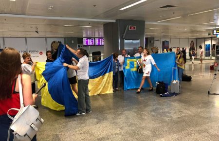 Акція «Об’єднані прапором-2018»: українські прапори «облетіли» майже весь світ (ФОТО)