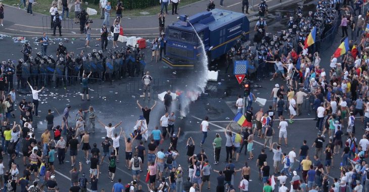 Протести в Румунії: через сутички постраждали понад 435 людей Протести в Румунії: через сутички постраждали понад 435 людей