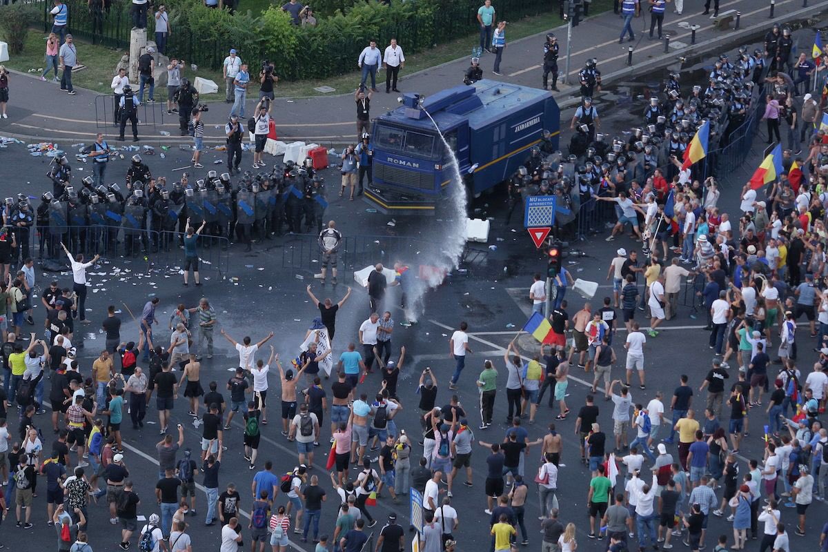 Протести в Румунії: через сутички постраждали понад 435 людей