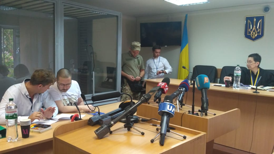 У Києві розпочався суд над підозрюваним у держзраді Єжовим