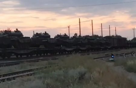 В РФ біля кордону з Україною помічена військова техніка, зокрема, танки, - соцмережі (ФОТО, ВІДЕО)