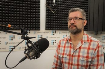 Почему переселенцу пять месяцев не выдают новый паспорт? История журналиста Ярослава Гребенюка Почему переселенцу пять месяцев не выдают новый паспорт? История журналиста Ярослава Гребенюка