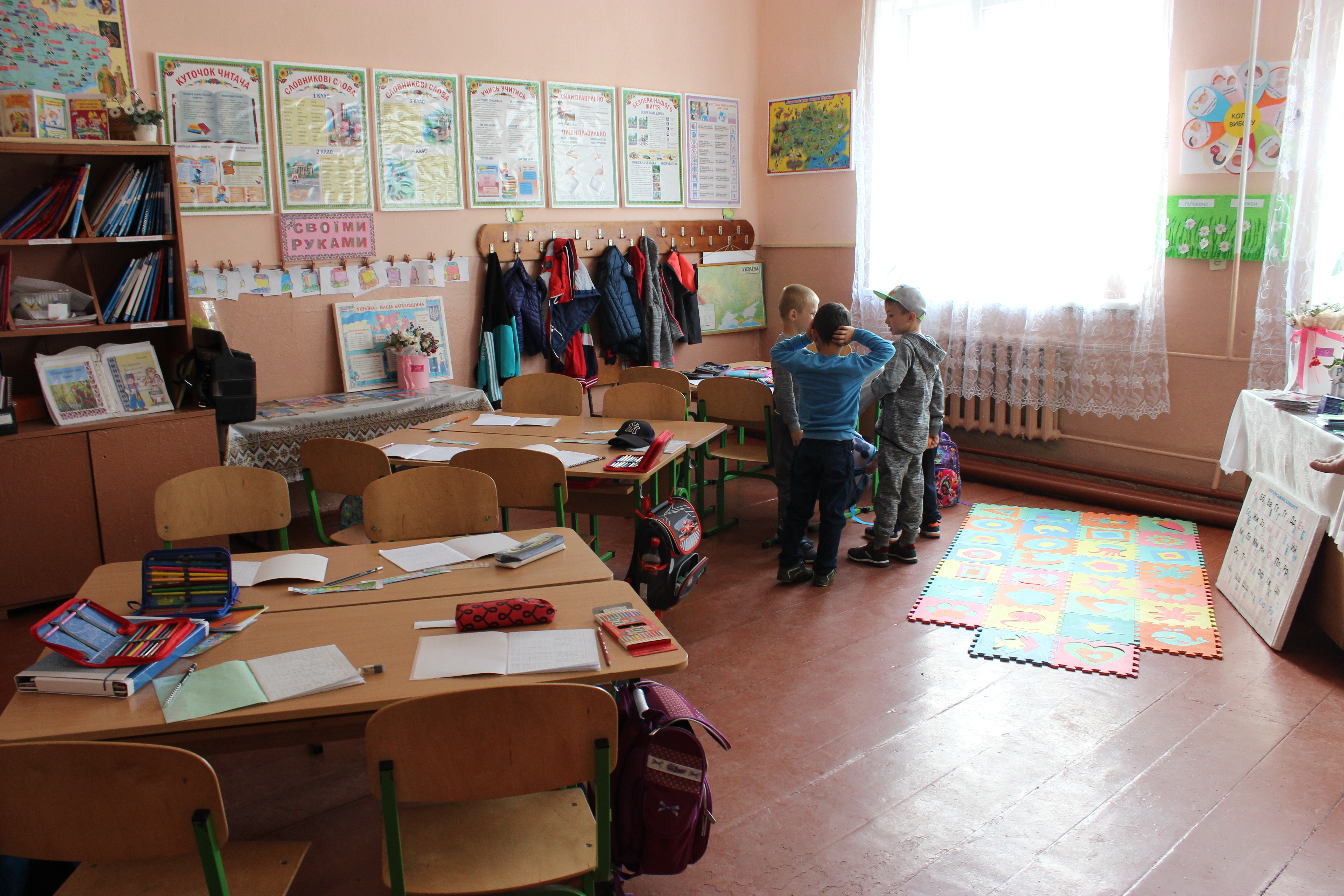 Своїми силами: як на Закарпатті запрацювала Нова українська школа (РЕПОРТАЖ)
