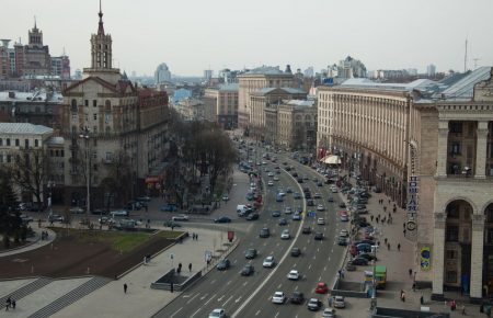 У центрі Києва тимчасово обмежили рух через бігові змагання