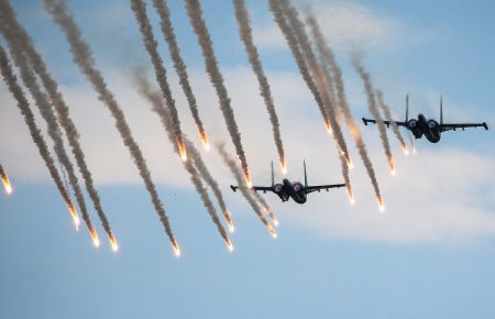 Масштабні військові навчання в Росії та Криму: 50 літаків, кораблі та ракети