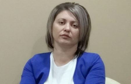 Депутатка Виноградівської міськради пов’язує вибух на подвір’ї будинку з політичними мотивами