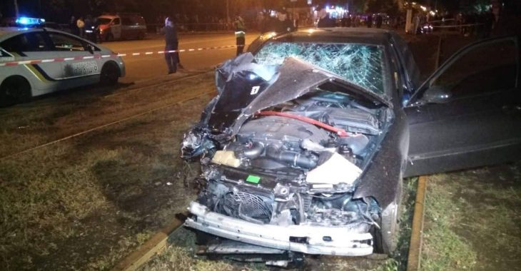 Масштабна ДТП в Одесі: один з постраждалих помер в кареті швидкої (ОНОВЛЕНО) Масштабна ДТП в Одесі: один з постраждалих помер в кареті швидкої (ОНОВЛЕНО)