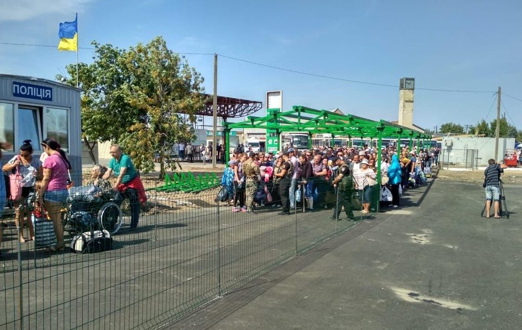 КПВВ «Станиця Луганська» відновив роботу після ремонту