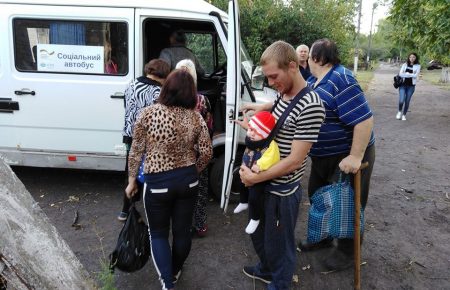 Безкоштовні автобуси запрацювали у Волноваському районі на Донбасі