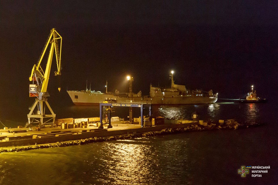 Українські кораблі зайшли в Маріуполь для посилення присутності в Азовському морі