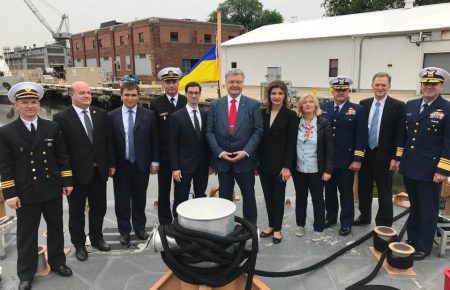 США передали Україні два катери класу «Айленд»