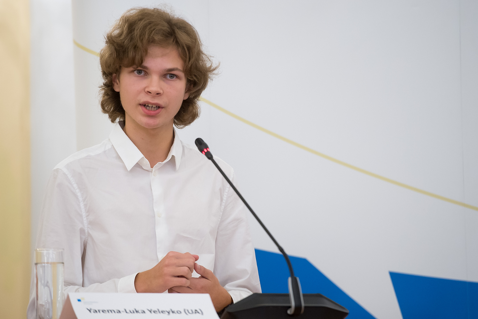 Український школяр посів перше місце на міжнародних молодіжних дебатах у Словаччині