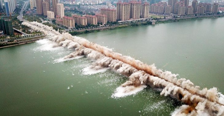 У Китаї влада підірвала міст довжиною 1,5 кілометри
