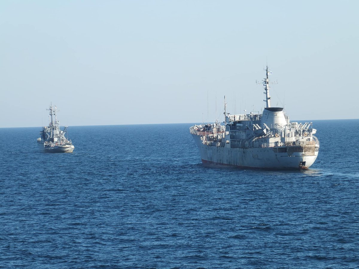 Українські військові судна «Корець» та «Донбас»  використають для формування бази у Бердянську — Полторак