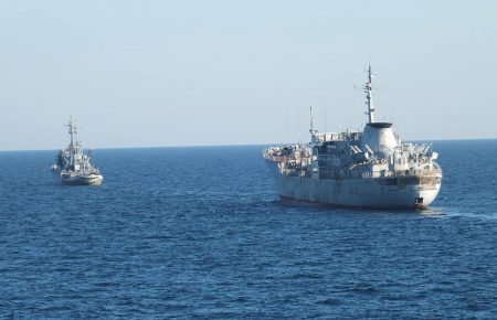 Українські кораблі зайшли у Керченську протоку — представник президента