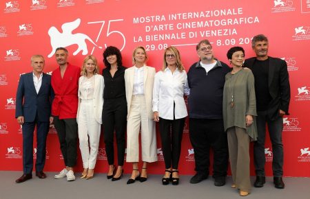 Голівудські зірки на Венеційському фестивалю закликали Росію звільнити Сенцова