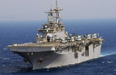 Китай відмовив кораблю МВС США у можливості зайти до порту в Гонконзі