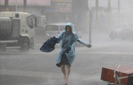 На Філіппінах та в Китаї — щонайменше 66 жертв тайфуну «Манґхут»