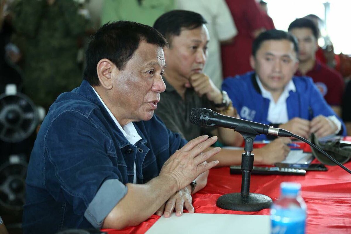 Президент Філіппін хоче закрити всі шахти в країні після зсувів