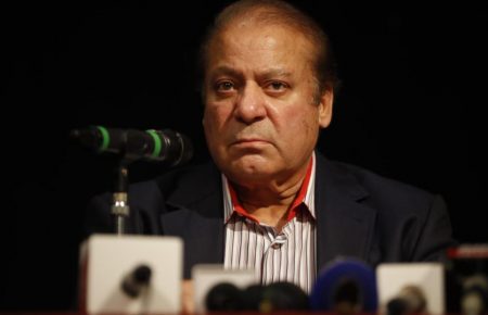 У Пакистані засудженого за корупцію екс-прем’єра відпустили під заставу