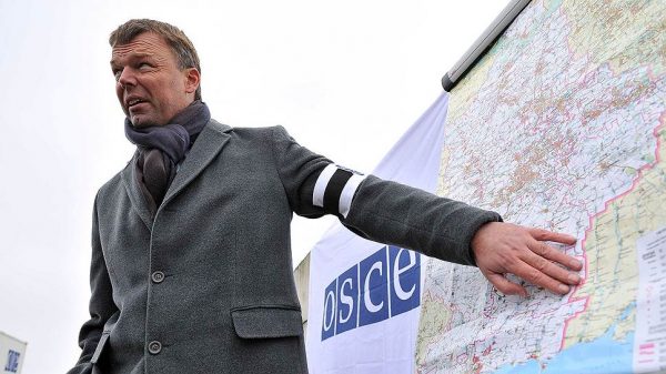 Перший заступник голови Спецмоніторингової місії ОБСЄ в Україні Александр Хуґ йде з посади
