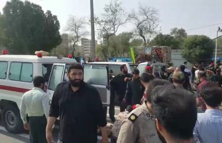 В Ірані невідомі відкрили вогонь по людях на військовому параді (ОНОВЛЕНО)