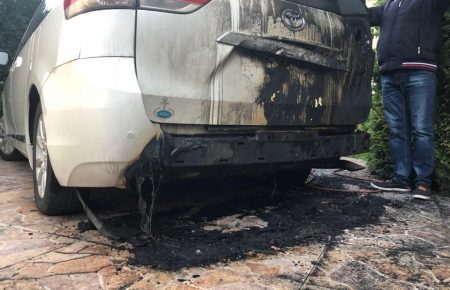 Депутат Одеської облради, якому вночі спалили авто, пов'язує це зі своєю політичною діяльністю, а не підприємницькою