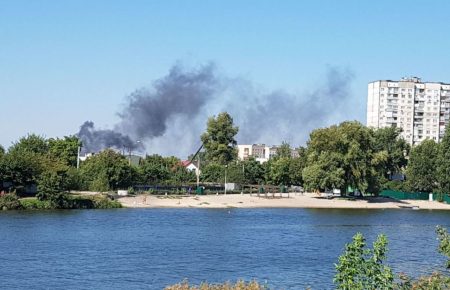 Пожежу на сміттєзвалищі на території Русанівських садів у Києві ліквідували