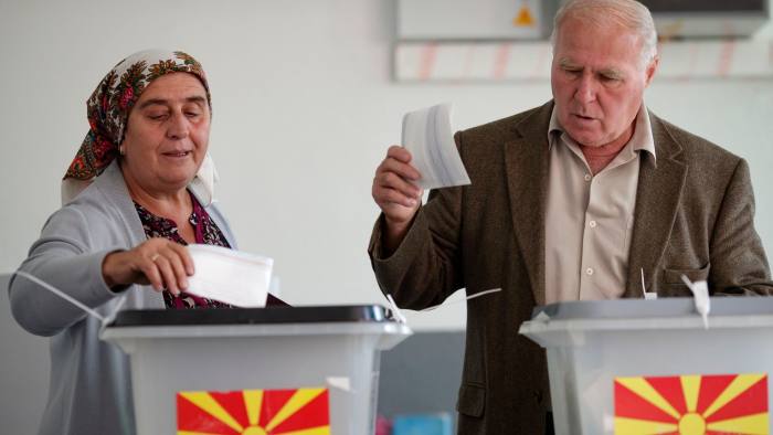 Референдум у Македонії: зафіксовано низьку явку