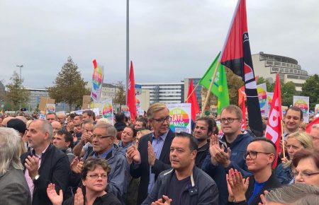 У Німеччині кілька тисяч людей вийшли на демонстрацію за мир та проти ксенофобії (ВІДЕО)