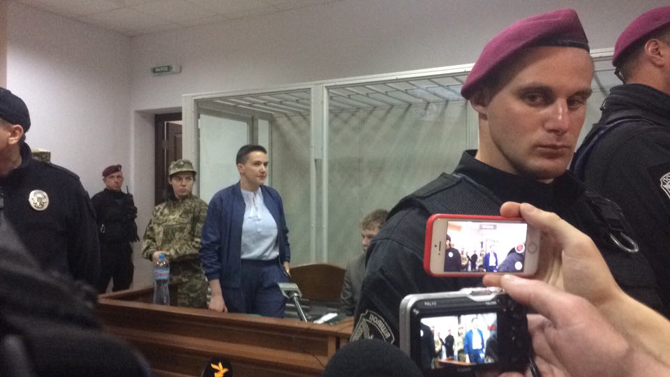 Суд залишив Надію Савченко під вартою до 30 жовтня