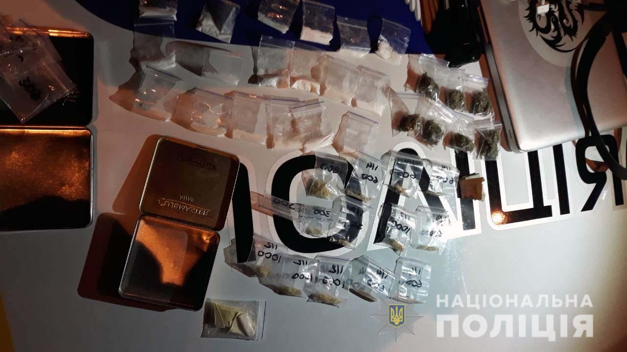 У Києві затримали громадянина РФ із розфасованими наркотиками – поліція